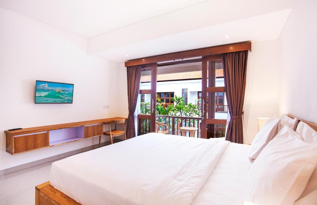 ซาฮาเดวา สวีท เรสซิเดนซ์ Hotel เกอโรโบกัน ภายนอก รูปภาพ